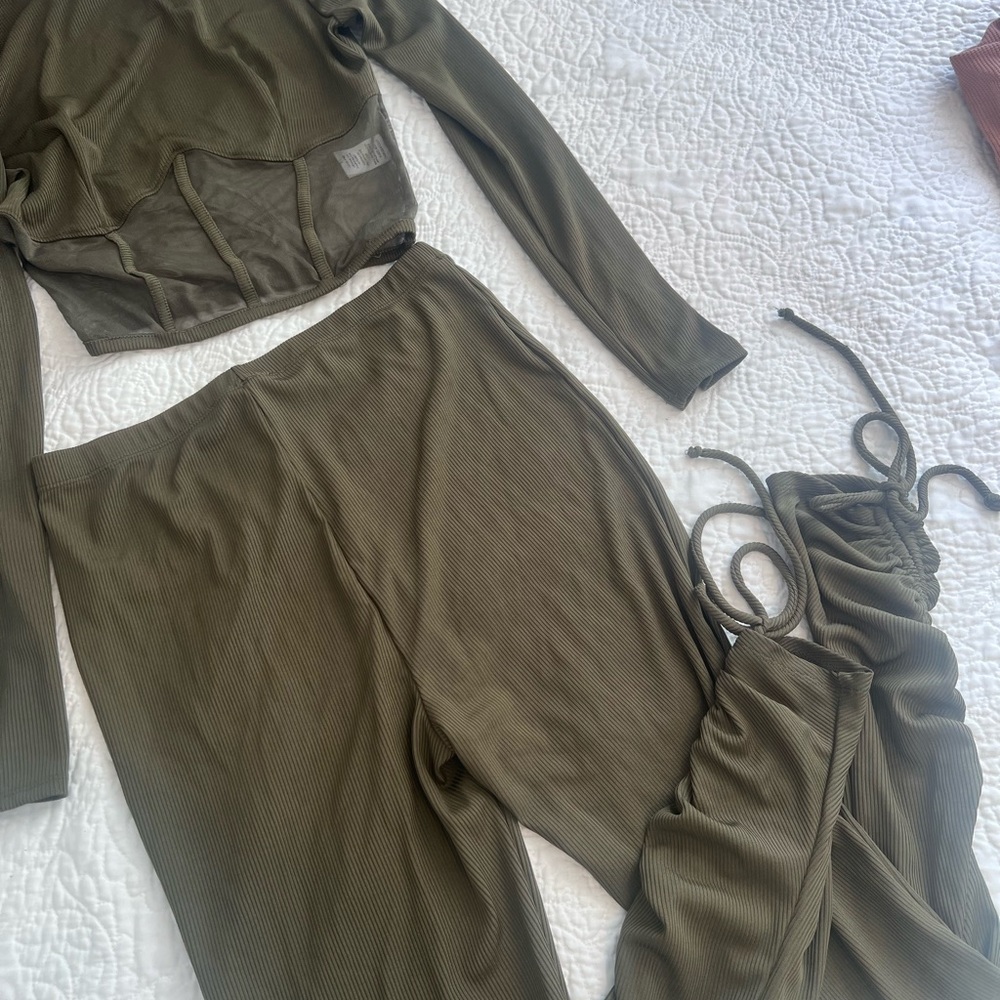 Love Olive Ribbed Top - Picture 7 of 7